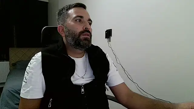 Snapshot of tgltplsr chatting on October 17, 10:56 pm tgltplsr online show from October 17, 10:56 pm