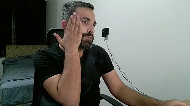 Snapshot of tgltplsr chatting on October 26, 8:15 pm tgltplsr online show from October 26, 8:15 pm