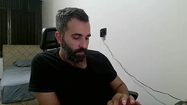 Snapshot of tgltplsr chatting on October 31, 8:54 pm tgltplsr online show from October 31, 8:54 pm