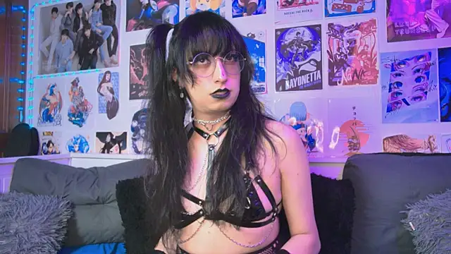 Snapshot of snowblack_ chatting on September 28, 5:51 pm snowblack online show from September 28, 5:51 pm
