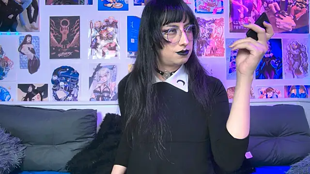 Snapshot of snowblack_ chatting on October 1, 2:34 pm snowblack online show from October 1, 2:34 pm