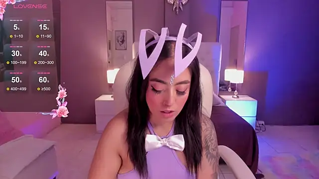 kim thompson 1 online show from January 3, 11:46 am