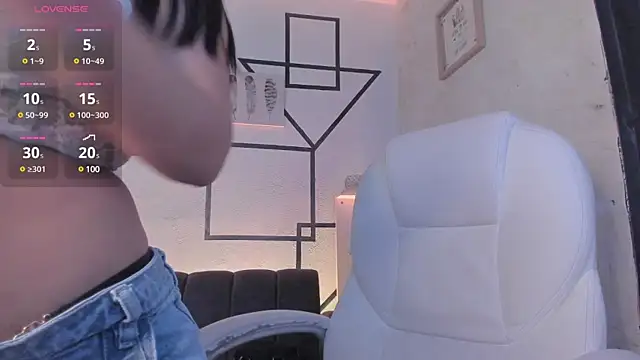 LunaBaker-1 online show from January 14, 9:51 pm