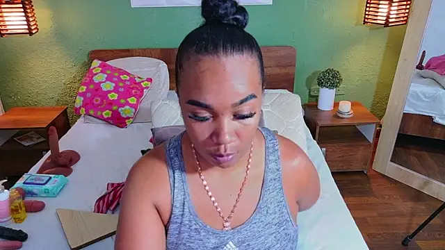 dannaahbrown online show from June 16, 6:43 pm