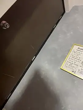 Snapshot of liuscast22 chatting on November 6, 9:54 am liuscast22 online show from November 6, 9:54 am