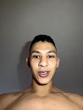 Snapshot of liuscast22 chatting on November 25, 10:59 am liuscast22 online show from November 25, 10:59 am