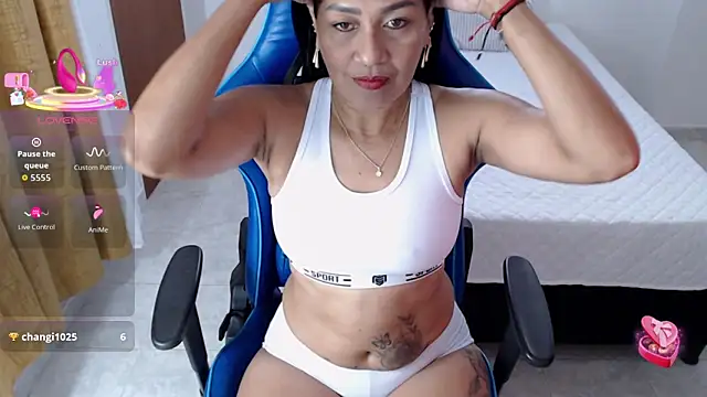 Dayanna 11 online show from May 6, 8:58 pm