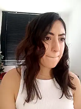 Snapshot of MIYESSI chatting on January 18, 5:37 pm MIYESSI online show from January 18, 5:37 pm