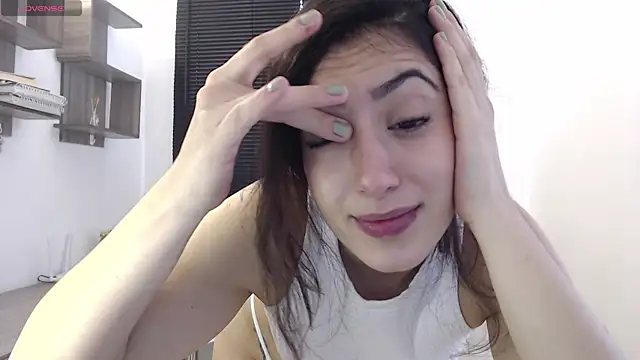 Snapshot of MIYESSI chatting on February 4, 3:26 pm MIYESSI online show from February 4, 3:26 pm