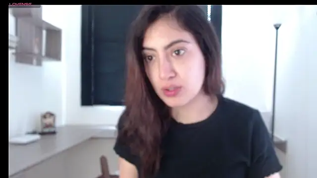 Snapshot of MIYESSI chatting on February 9, 2:50 pm MIYESSI online show from February 9, 2:50 pm