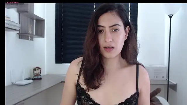 Snapshot of MIYESSI chatting on February 10, 4:04 pm MIYESSI online show from February 10, 4:04 pm