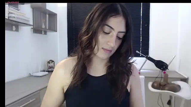 Snapshot of MIYESSI chatting on February 13, 4:50 pm MIYESSI online show from February 13, 4:50 pm