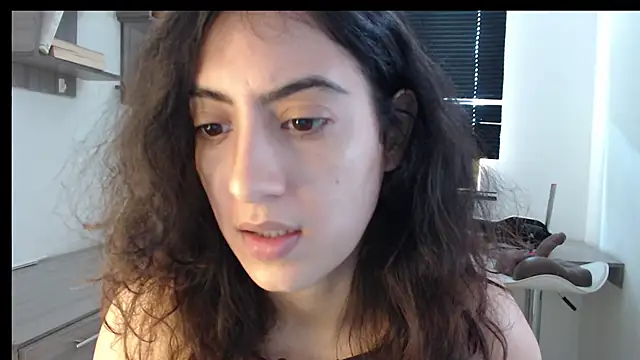 Snapshot of MIYESSI chatting on September 11, 4:18 pm MIYESSI online show from September 11, 4:18 pm