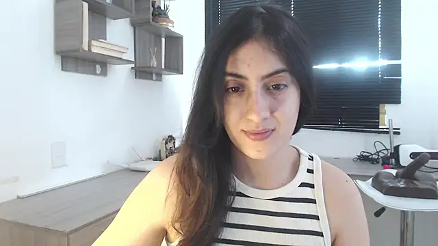 Snapshot of MIYESSI chatting on September 24, 7:50 pm MIYESSI online show from September 24, 7:50 pm