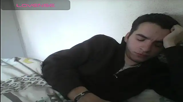 Snapshot of Tombgy07 chatting on January 29, 10:27 am Tombgy07 online show from January 29, 10:27 am