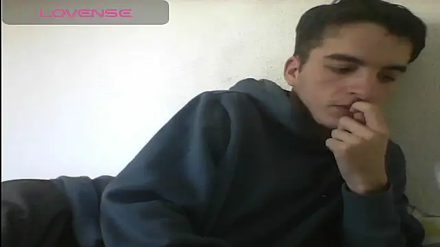 Snapshot of Tombgy07 chatting on March 3, 2:04 pm Tombgy07 online show from March 3, 2:04 pm