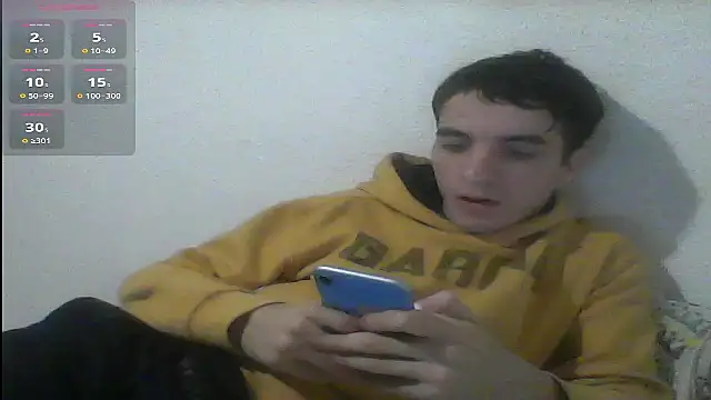 Snapshot of Tombgy07 chatting on March 12, 8:31 pm Tombgy07 online show from March 12, 8:31 pm