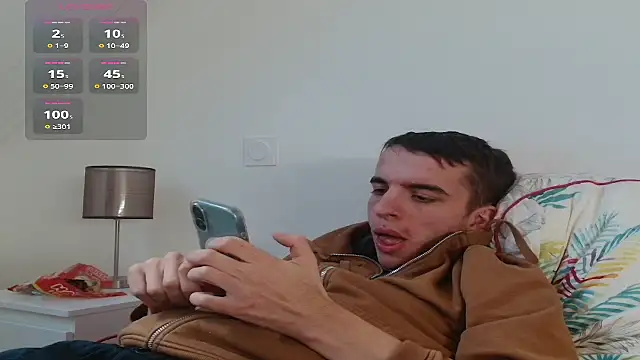 Snapshot of Tombgy07 chatting on November 20, 2:39 pm Tombgy07 online show from November 20, 2:39 pm