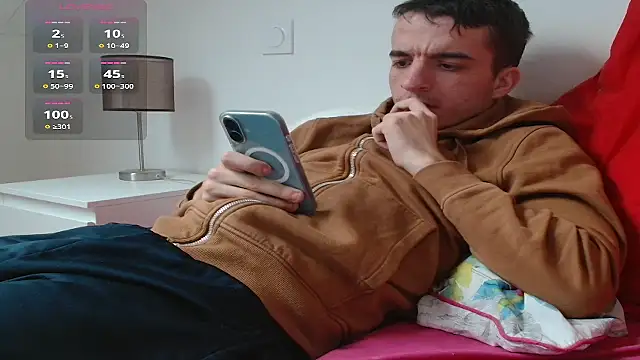 Snapshot of Tombgy07 chatting on November 28, 3:04 pm Tombgy07 online show from November 28, 3:04 pm