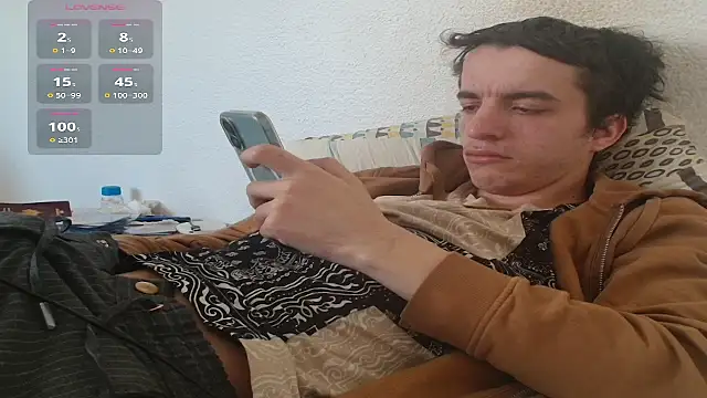 Tombgy07 online show from March 12, 9:15 am