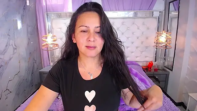 Georgina-Musk online show from October 20, 7:25 pm