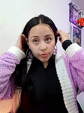 Snapshot of persefone_core chatting on November 11, 10:32 pm persefone core online show from November 11, 10:32 pm