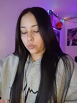 Snapshot of persefone_core chatting on November 19, 11:27 pm persefone core online show from November 19, 11:27 pm