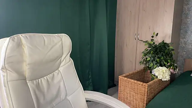 Snapshot of anita_blairr chatting on June 25, 12:54 am anita blairr online show from June 25, 12:54 am