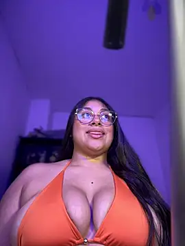 Soysofiarodrigu online show from March 6, 6:16 pm