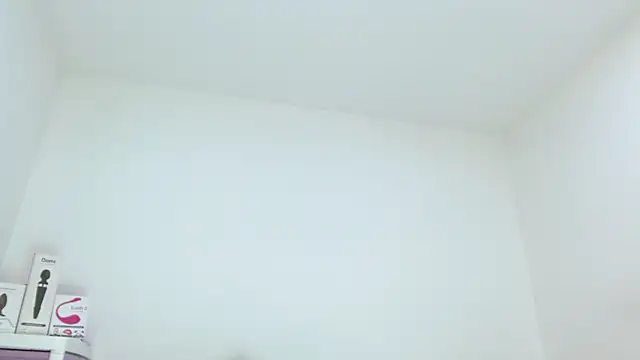 Snapshot of sashacreamy_ chatting on September 23, 4:15 am sashacreamy online show from September 23, 4:15 am