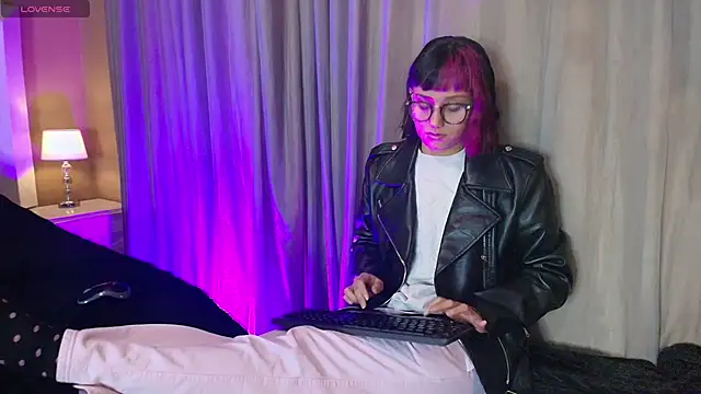 tati cardenas online show from March 13, 4:38 am