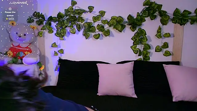 tati cardenas online show from February 7, 5:00 am