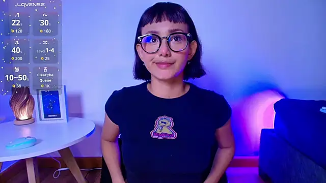 Snapshot of tati_cardenas chatting on June 17, 4:15 am tati cardenas online show from June 17, 4:15 am