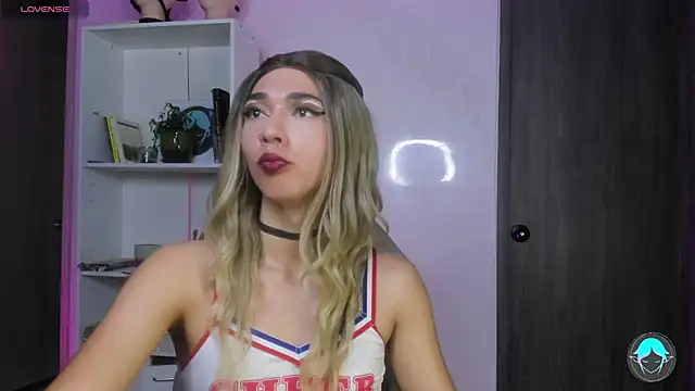 sofi elfqueen online show from February 17, 2:09 am