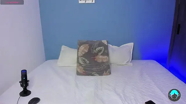 sofi elfqueen online show from March 14, 3:48 am