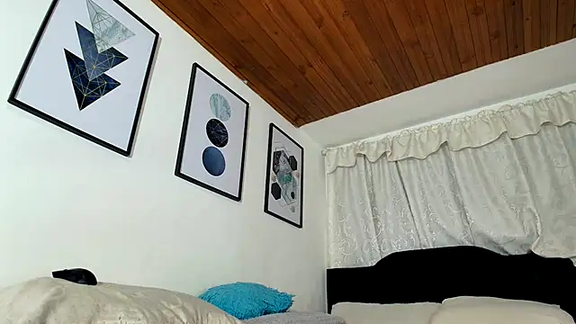 sam her online show from October 20, 11:49 pm