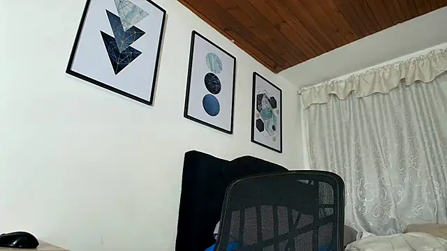 sam her online show from November 2, 1:52 am