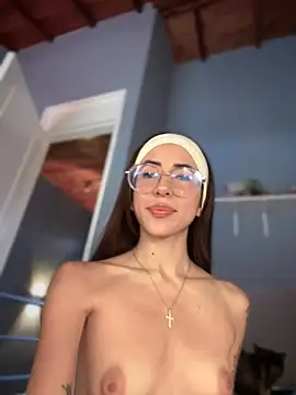 lauravasquez online show from October 23, 7:34 pm