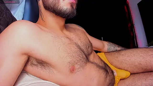 Paulwolf69 online show from August 2, 9:46 pm