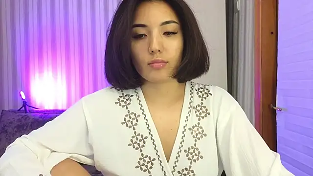 lily  foster online show from October 5, 12:36 pm