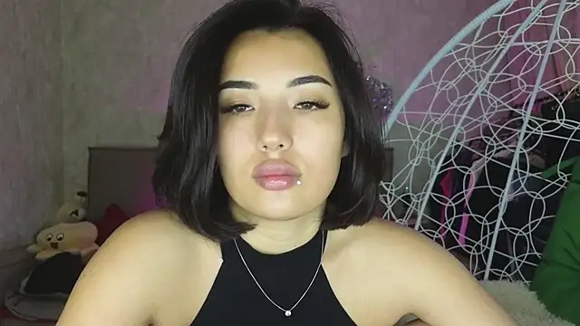 lily  foster online show from October 22, 6:46 am