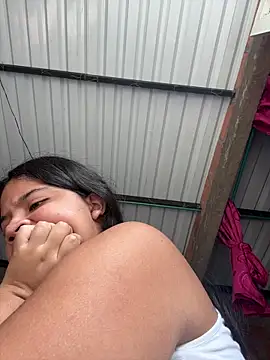 moncerrat luna online show from March 18, 1:20 pm