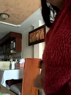 moncerrat luna online show from November 4, 9:47 pm