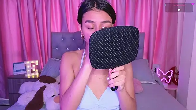 Emiily Scott1 online show from November 8, 2:28 pm