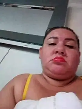 Snapshot of HORNY_MATURE25 chatting on November 12, 12:22 am HORNY MATURE25 online show from November 12, 12:22 am