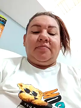 Snapshot of HORNY_MATURE25 chatting on November 18, 5:12 am HORNY MATURE25 online show from November 18, 5:12 am