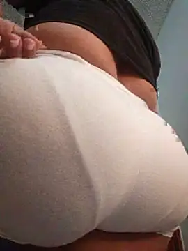 Snapshot of HORNY_MATURE25 chatting on June 20, 12:58 am HORNY MATURE25 online show from June 20, 12:58 am