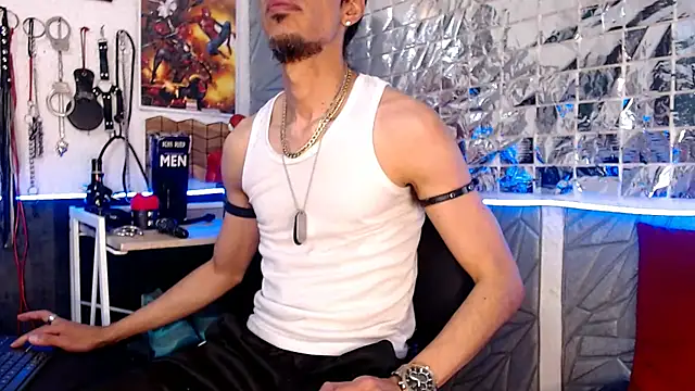 Snapshot of Mensecret69 chatting on February 13, 6:27 pm Mensecret69 online show from February 13, 6:27 pm