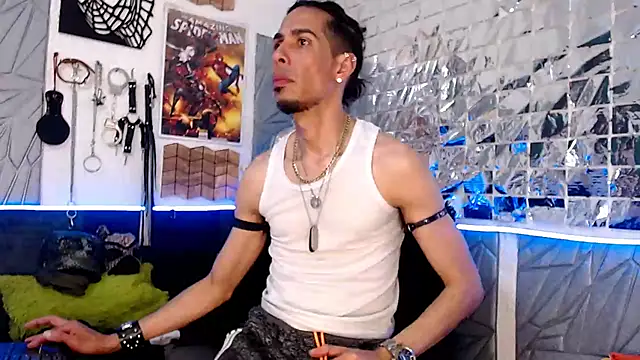 Snapshot of Mensecret69 chatting on February 27, 4:31 am Mensecret69 online show from February 27, 4:31 am