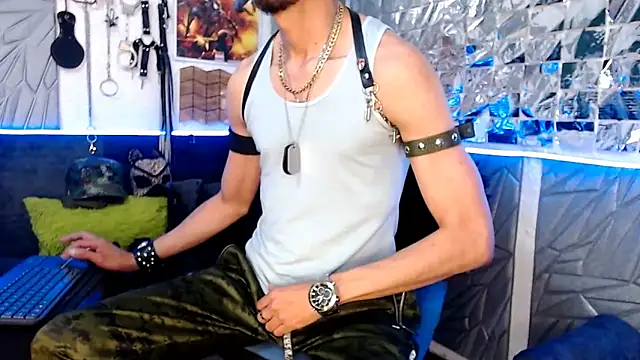 Snapshot of Mensecret69 chatting on February 27, 8:09 pm Mensecret69 online show from February 27, 8:09 pm